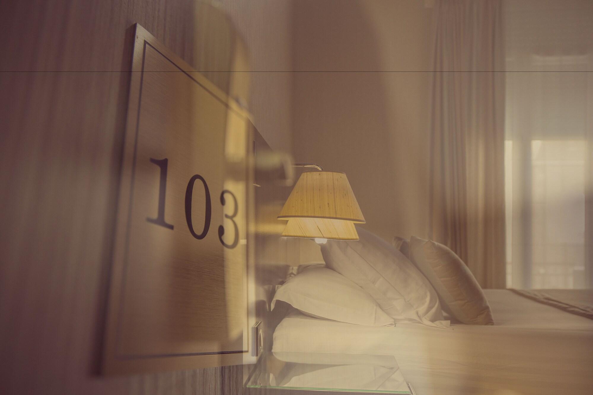 เบสต์ เวสเทิร์น พลัส ริชลิเยอ Hotel ลิมอจส์ ภายนอก รูปภาพ
