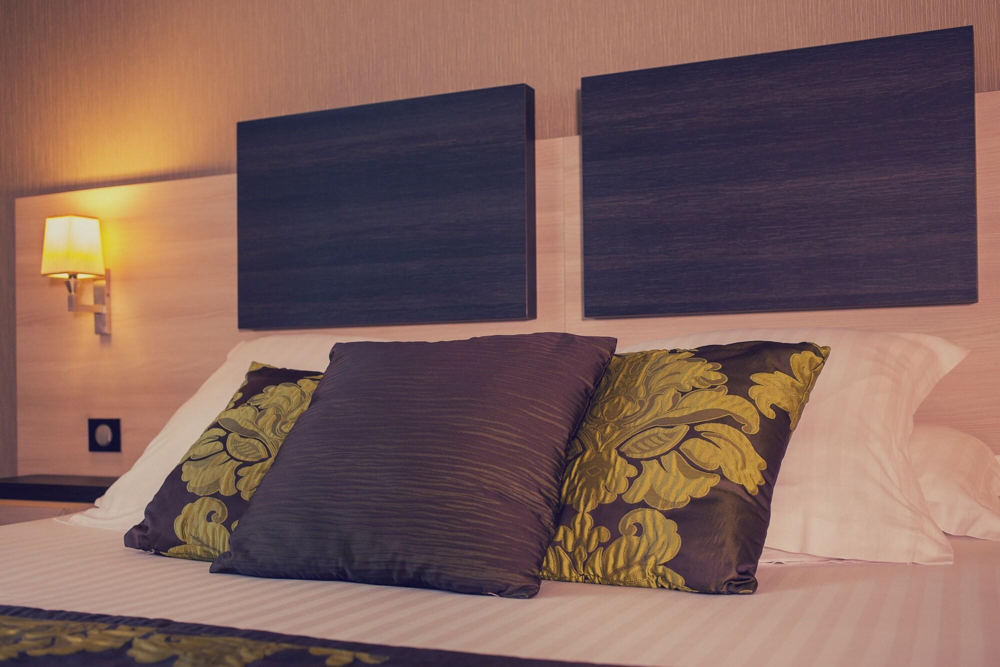 เบสต์ เวสเทิร์น พลัส ริชลิเยอ Hotel ลิมอจส์ ภายนอก รูปภาพ