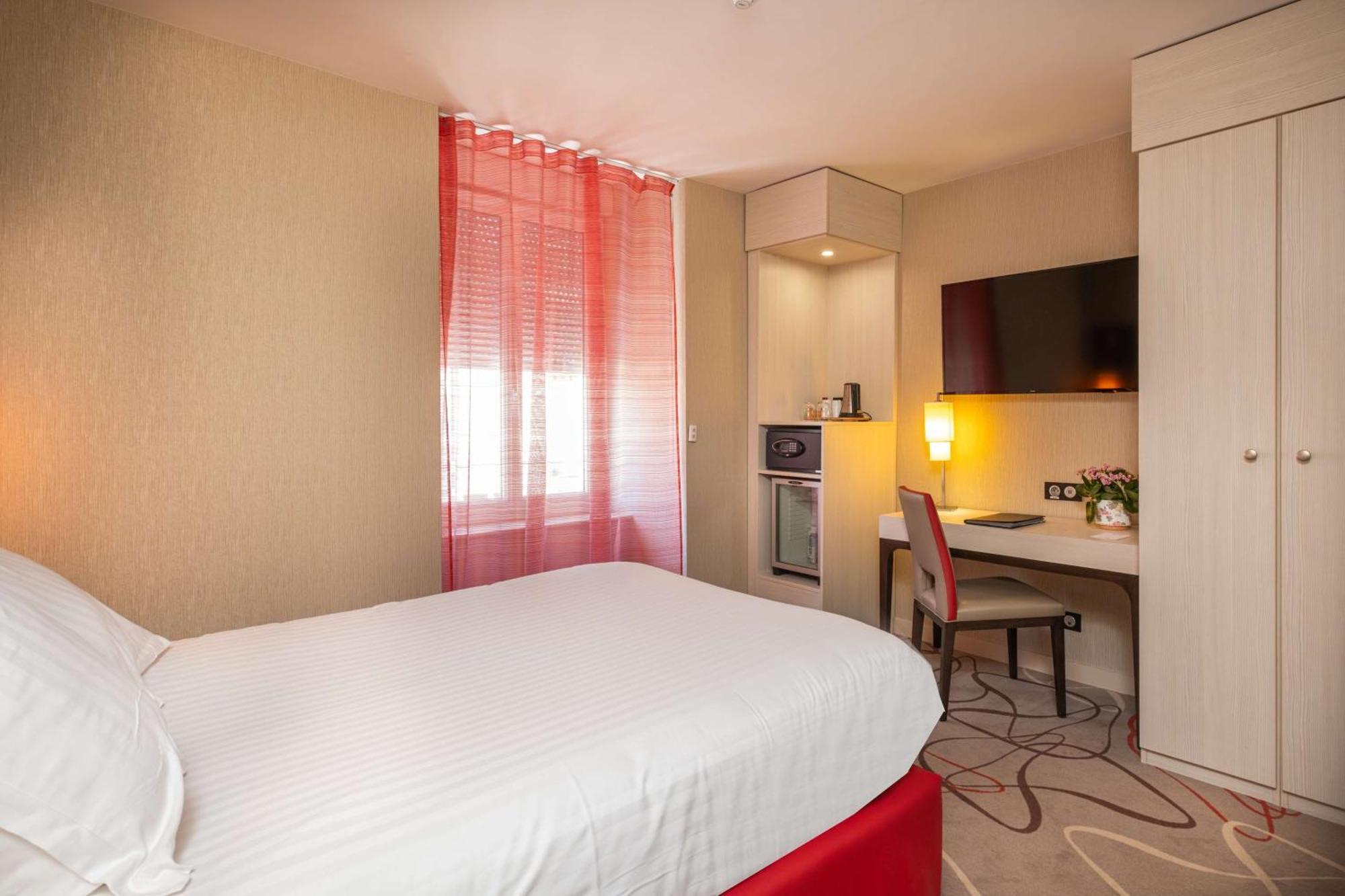 เบสต์ เวสเทิร์น พลัส ริชลิเยอ Hotel ลิมอจส์ ภายนอก รูปภาพ